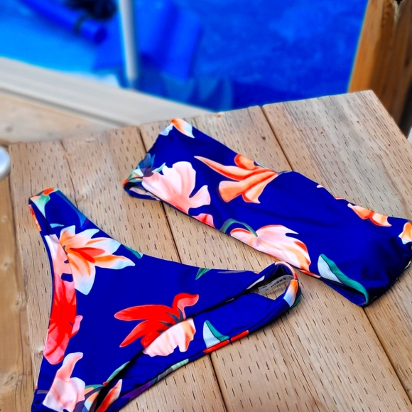 Blue Shein Bikini - Picture 1 of 3